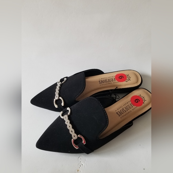 Women's Wander Comfortably Memory Foam flat Mules with silver hardware SZ 6 - Picture 2 of 11